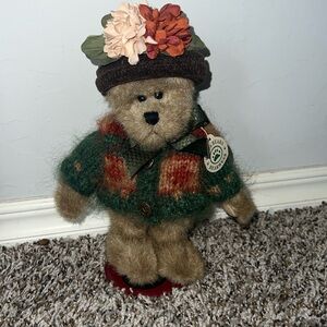 EUC Boyd Bear 🐻 Bearwear Collector’s Piece